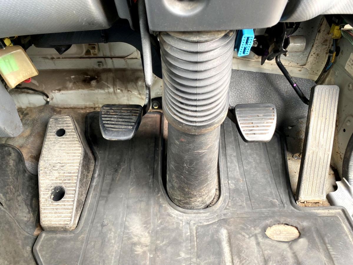 平成26年いすゞフォワード4tダンプ全塗装済TKG-FRR90S1|中古トラックの販売・買取・査定のアイナビ