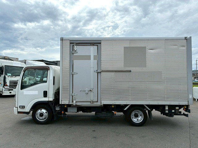 左サイド扉日本フルハーフ6速MT2t6t小型ドライバン箱車|中古トラックの販売・買取・査定のアイナビ