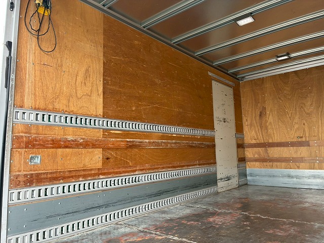 左サイド扉日本フルハーフ6速MT2t6t小型ドライバン箱車|中古トラックの販売・買取・査定のアイナビ