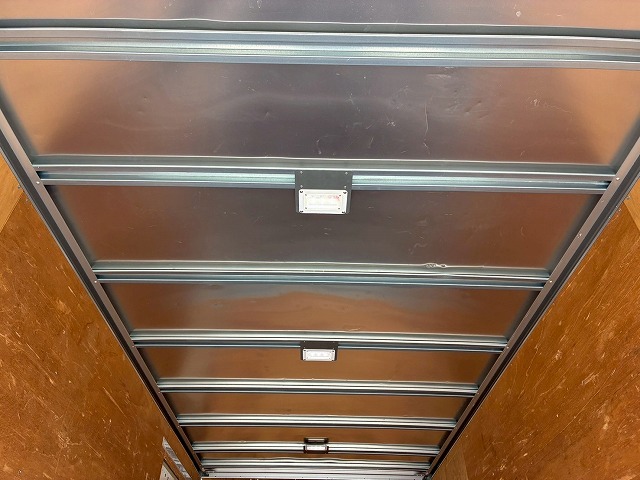 左サイド扉日本フルハーフ6速MT2t6t小型ドライバン箱車|中古トラックの販売・買取・査定のアイナビ