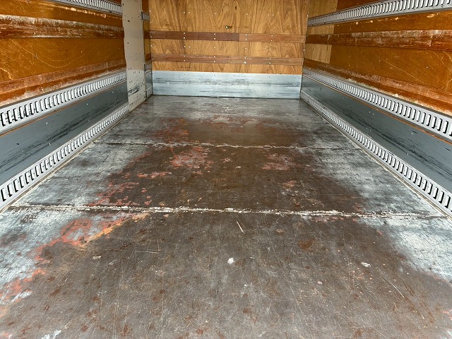 左サイド扉日本フルハーフ6速MT2t6t小型ドライバン箱車|中古トラックの販売・買取・査定のアイナビ