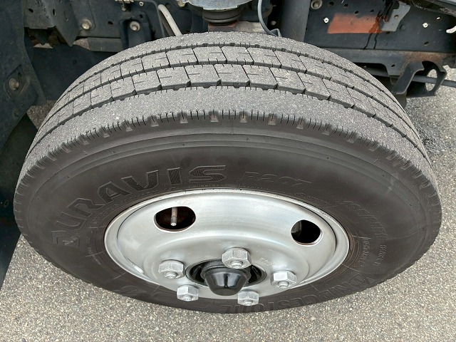 左サイド扉日本フルハーフ6速MT2t6t小型ドライバン箱車|中古トラックの販売・買取・査定のアイナビ