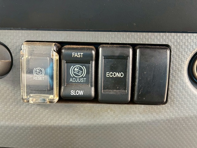 左サイド扉日本フルハーフ6速MT2t6t小型ドライバン箱車|中古トラックの販売・買取・査定のアイナビ