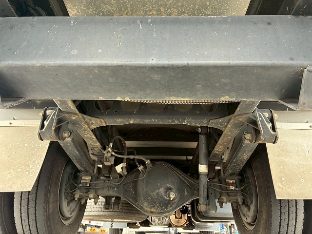 左サイド扉日本フルハーフ6速MT2t6t小型ドライバン箱車|中古トラックの販売・買取・査定のアイナビ