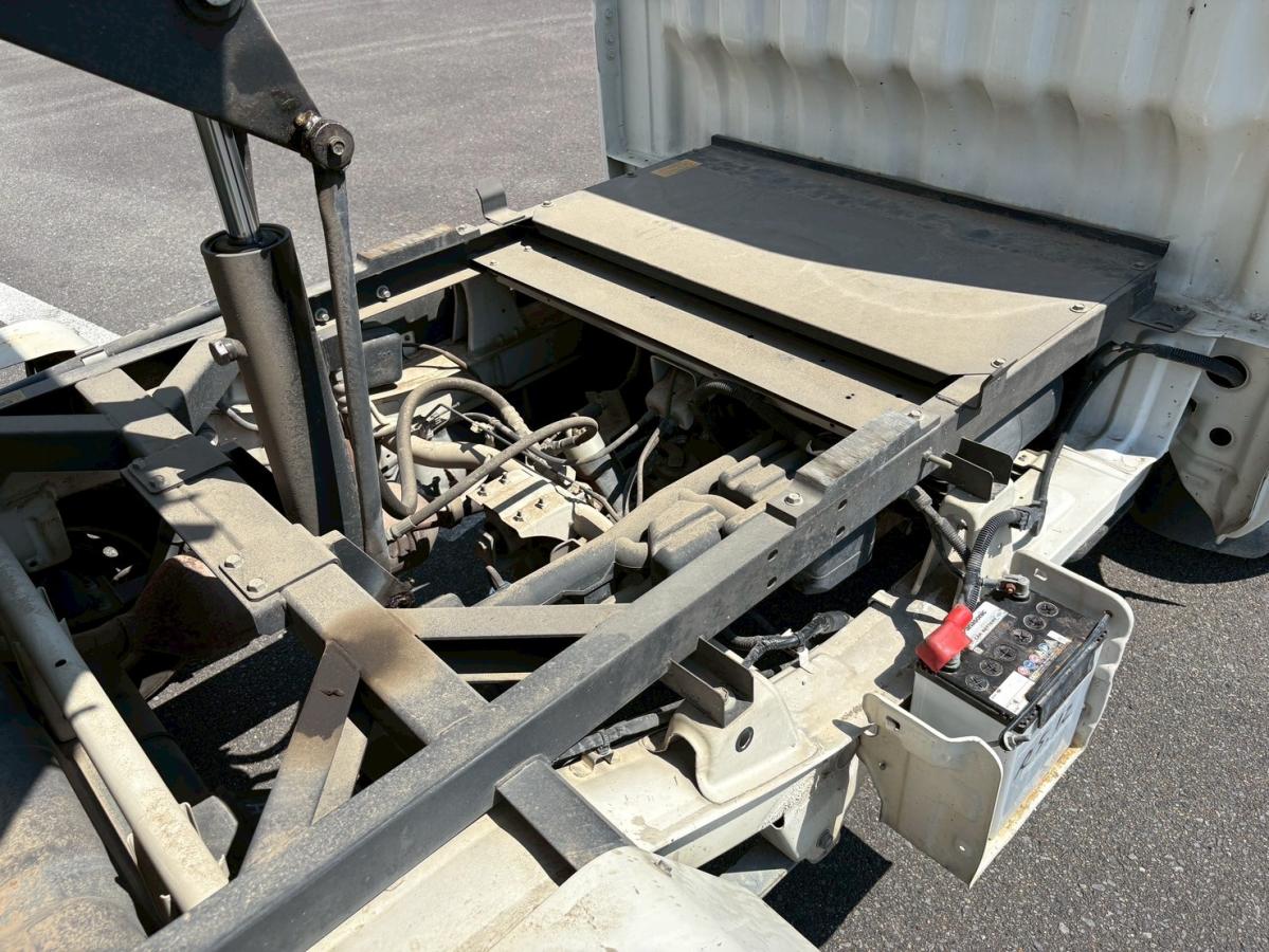 4WD多目的ダンプPTO土砂禁パワステエアコン|中古トラックの販売・買取・査定のアイナビ