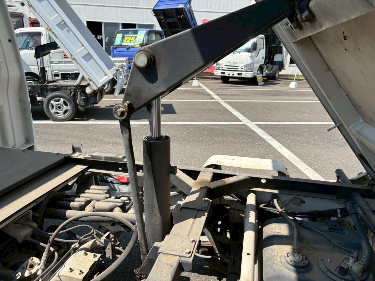 4WD多目的ダンプPTO土砂禁パワステエアコン|中古トラックの販売・買取・査定のアイナビ