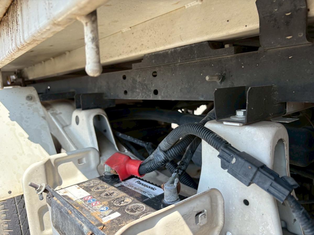 4WD多目的ダンプPTO土砂禁パワステエアコン|中古トラックの販売・買取・査定のアイナビ