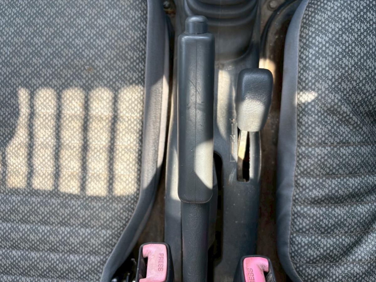 4WD多目的ダンプPTO土砂禁パワステエアコン|中古トラックの販売・買取・査定のアイナビ