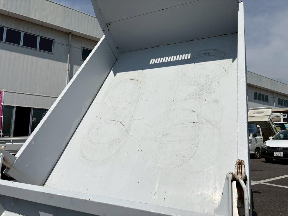 4WDダンプ電動式350kg積載エアコン|中古トラックの販売・買取・査定のアイナビ