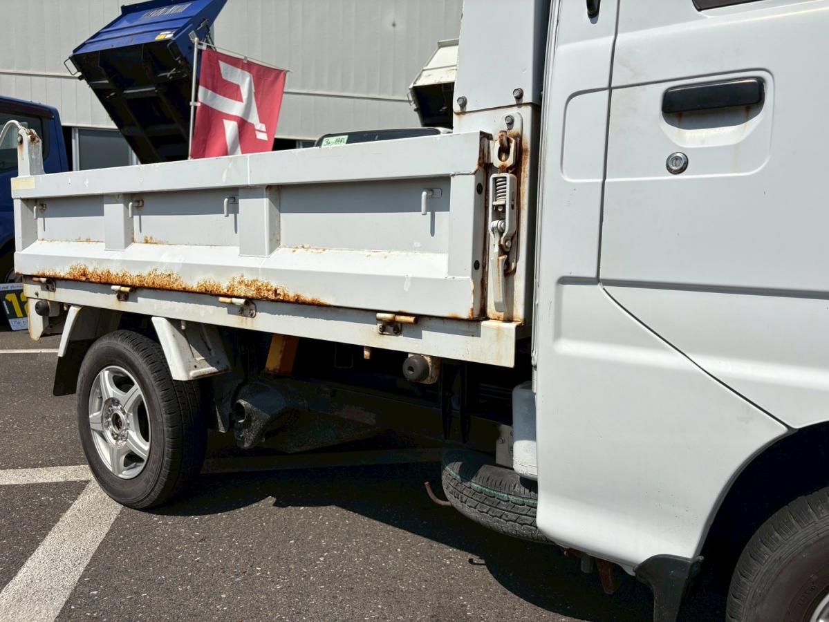 4WDダンプ電動式350kg積載エアコン|中古トラックの販売・買取・査定のアイナビ