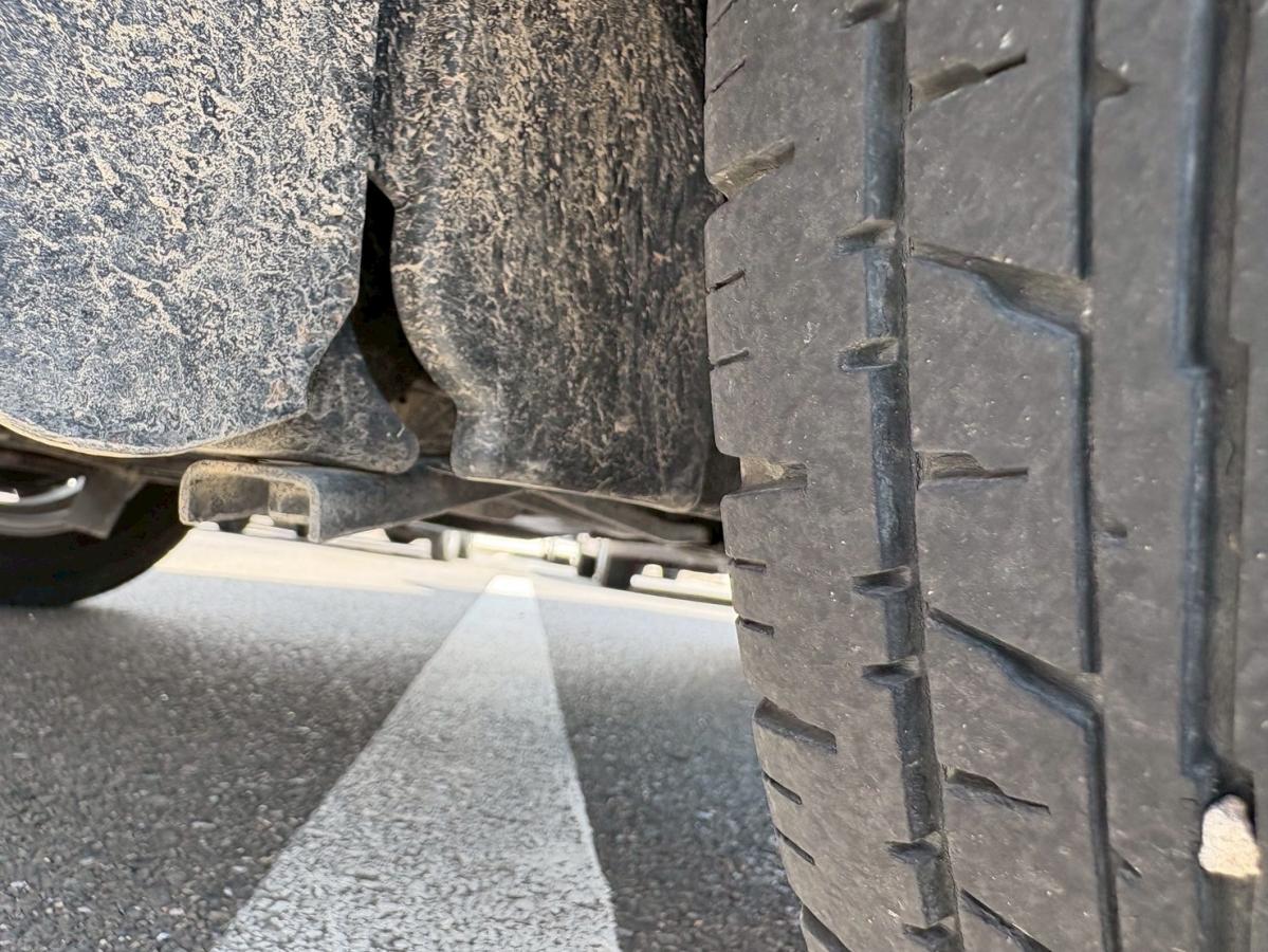 4WDダンプ電動式350kg積載エアコン|中古トラックの販売・買取・査定のアイナビ