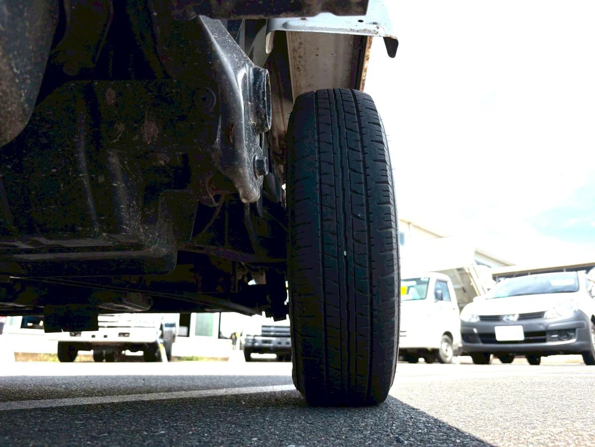 4WDダンプ電動式350kg積載エアコン|中古トラックの販売・買取・査定のアイナビ