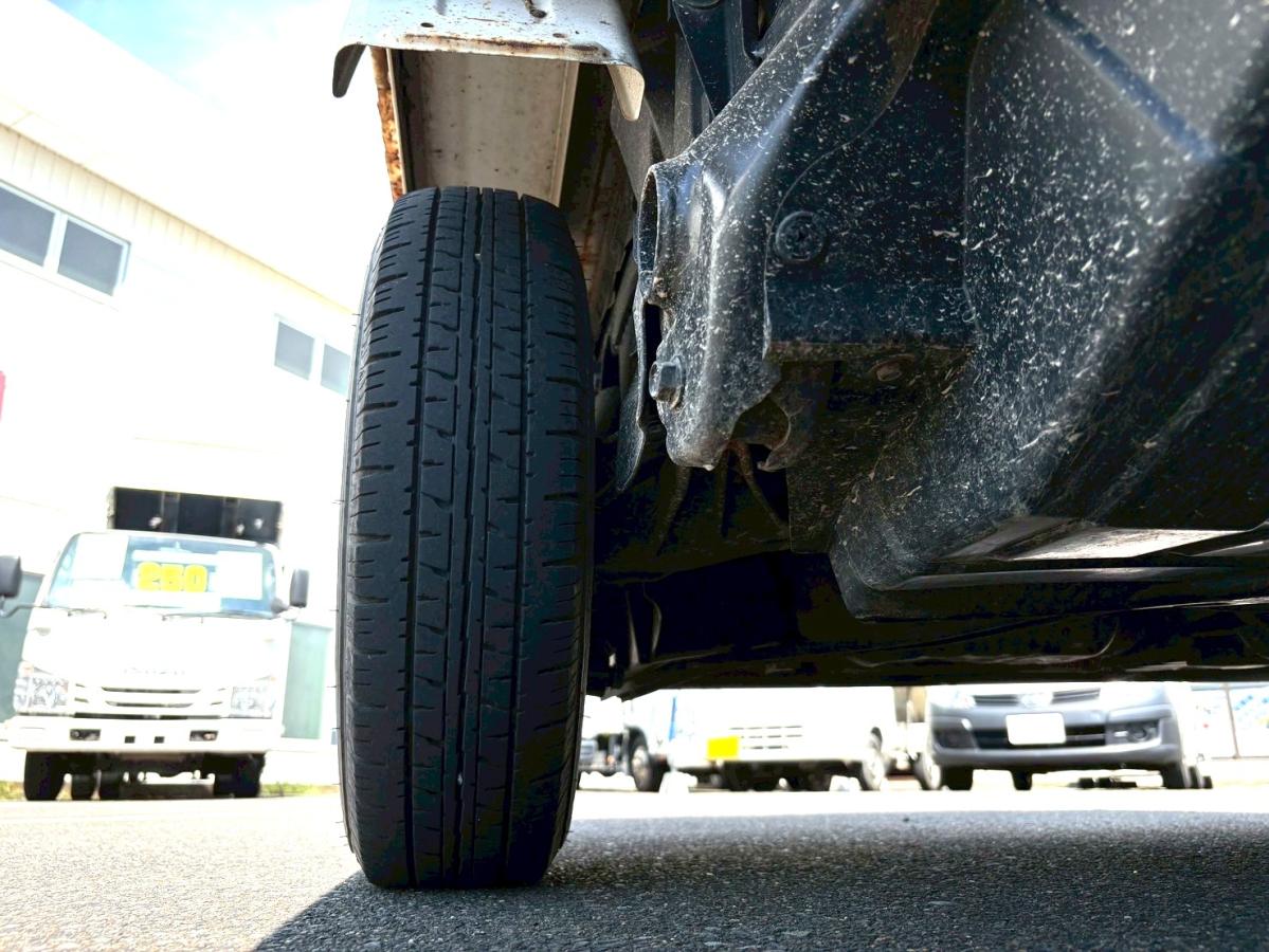 4WDダンプ電動式350kg積載エアコン|中古トラックの販売・買取・査定のアイナビ