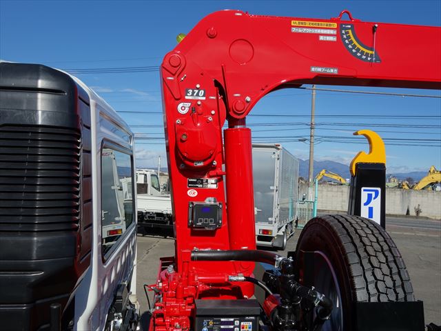 クレーン付アームロール|中古トラックの販売・買取・査定のアイナビ