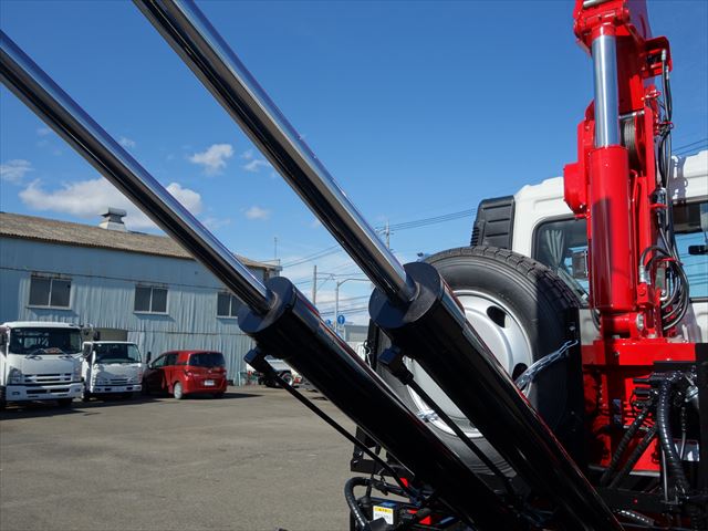 クレーン付アームロール|中古トラックの販売・買取・査定のアイナビ