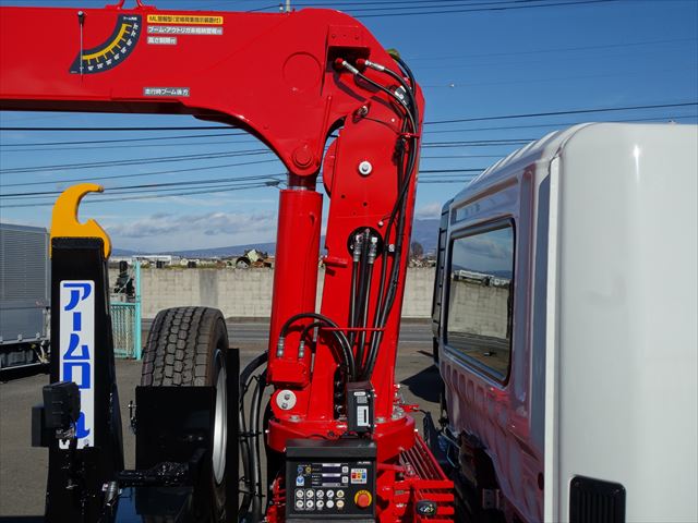 クレーン付アームロール|中古トラックの販売・買取・査定のアイナビ