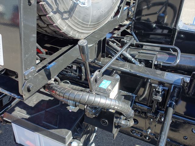 クレーン付アームロール|中古トラックの販売・買取・査定のアイナビ