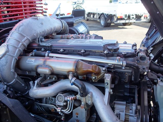 クレーン付アームロール|中古トラックの販売・買取・査定のアイナビ