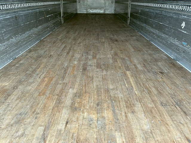 8×44軸低床2デフ後輪エアサス日本トレクスエスコット|中古トラックの販売・買取・査定のアイナビ