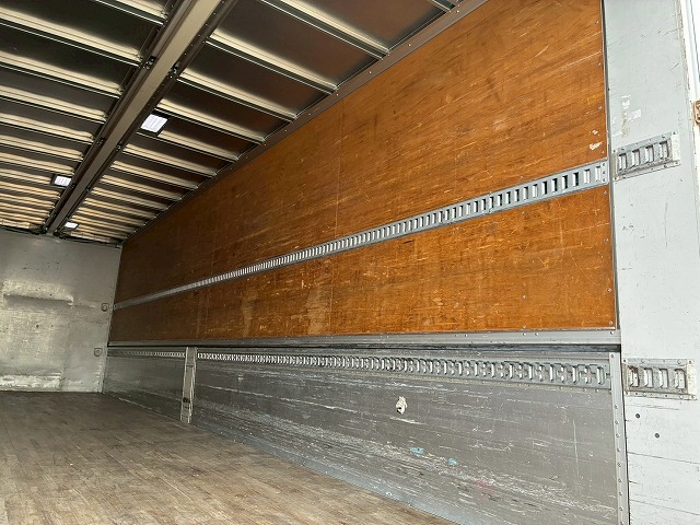 8×44軸低床2デフ後輪エアサス日本トレクスエスコット|中古トラックの販売・買取・査定のアイナビ