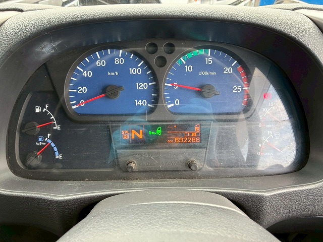 8×44軸低床2デフ後輪エアサス日本トレクスエスコット|中古トラックの販売・買取・査定のアイナビ