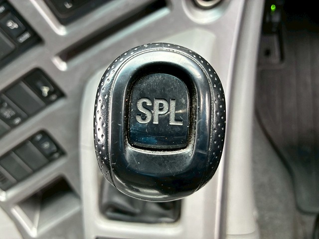 8×44軸低床2デフ後輪エアサス日本トレクスエスコット|中古トラックの販売・買取・査定のアイナビ