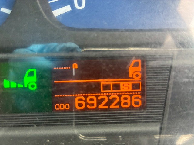 8×44軸低床2デフ後輪エアサス日本トレクスエスコット|中古トラックの販売・買取・査定のアイナビ