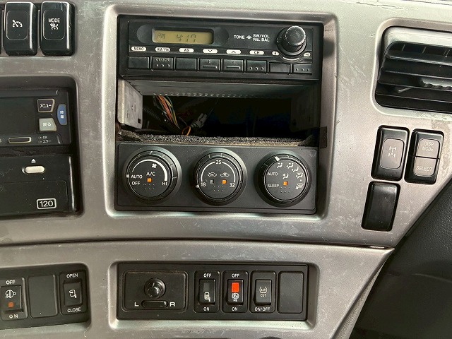 8×44軸低床2デフ後輪エアサス日本トレクスエスコット|中古トラックの販売・買取・査定のアイナビ