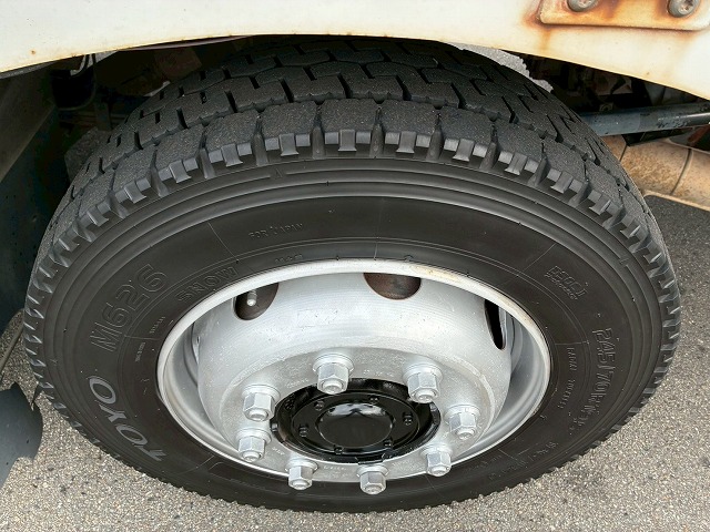 8×44軸低床2デフ後輪エアサス日本トレクスエスコット|中古トラックの販売・買取・査定のアイナビ