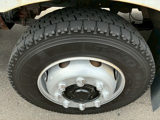 8×44軸低床2デフ後輪エアサス日本トレクスエスコット|中古トラックの販売・買取・査定のアイナビ