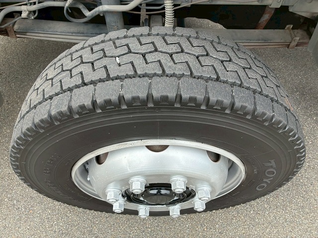 8×44軸低床2デフ後輪エアサス日本トレクスエスコット|中古トラックの販売・買取・査定のアイナビ