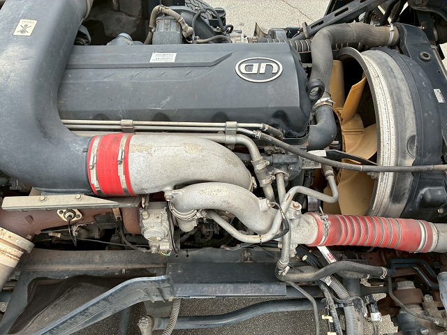 8×44軸低床2デフ後輪エアサス日本トレクスエスコット|中古トラックの販売・買取・査定のアイナビ