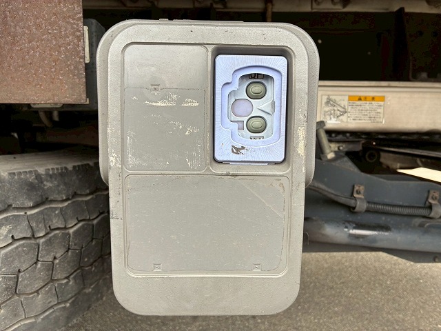 8×44軸低床2デフ後輪エアサス日本トレクスエスコット|中古トラックの販売・買取・査定のアイナビ