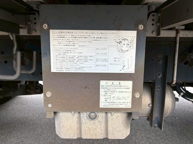 8×44軸低床2デフ後輪エアサス日本トレクスエスコット|中古トラックの販売・買取・査定のアイナビ