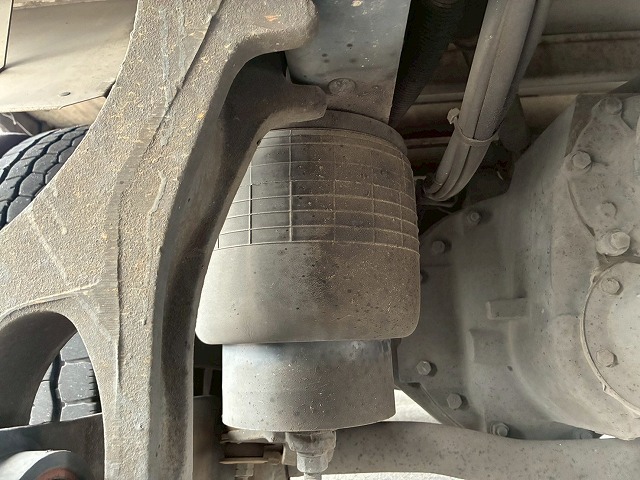 8×44軸低床2デフ後輪エアサス日本トレクスエスコット|中古トラックの販売・買取・査定のアイナビ