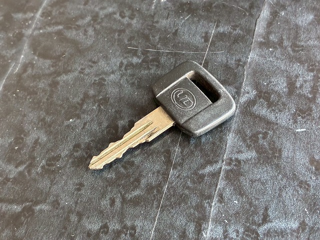 8×44軸低床2デフ後輪エアサス日本トレクスエスコット|中古トラックの販売・買取・査定のアイナビ