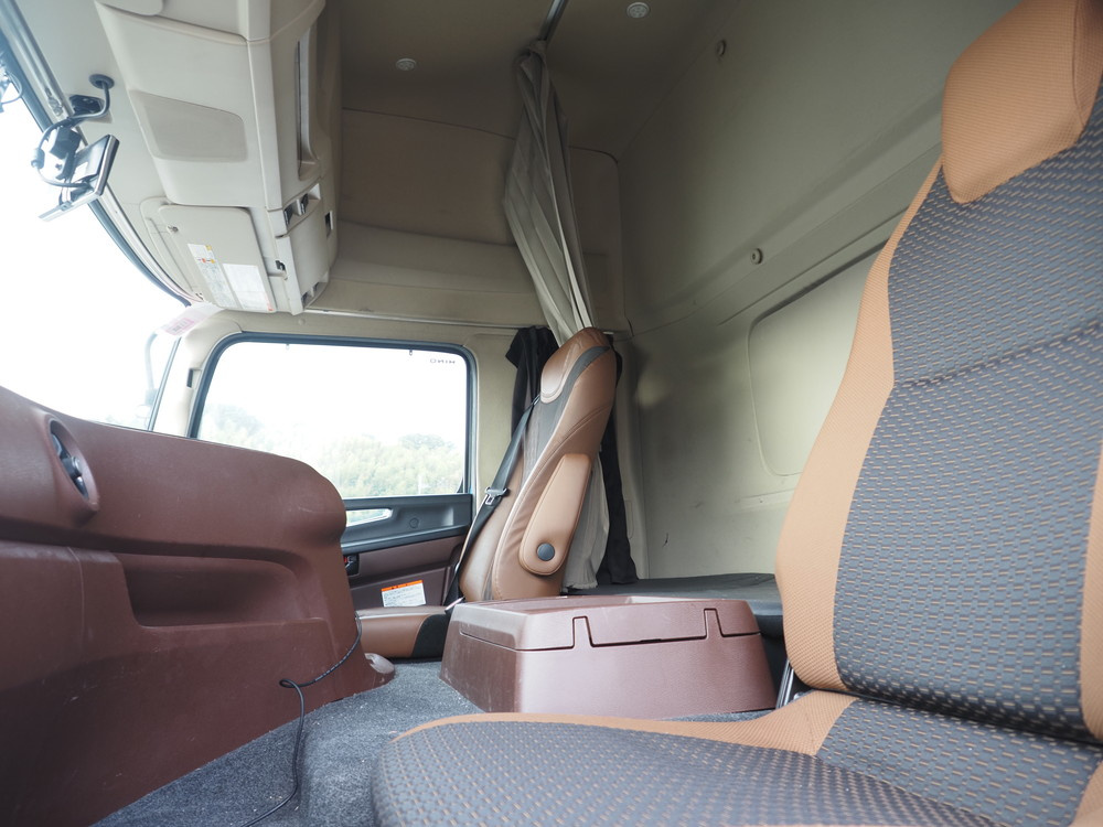 日野 シャーシ プロフィア|中古トラックの販売・買取・査定のアイナビ