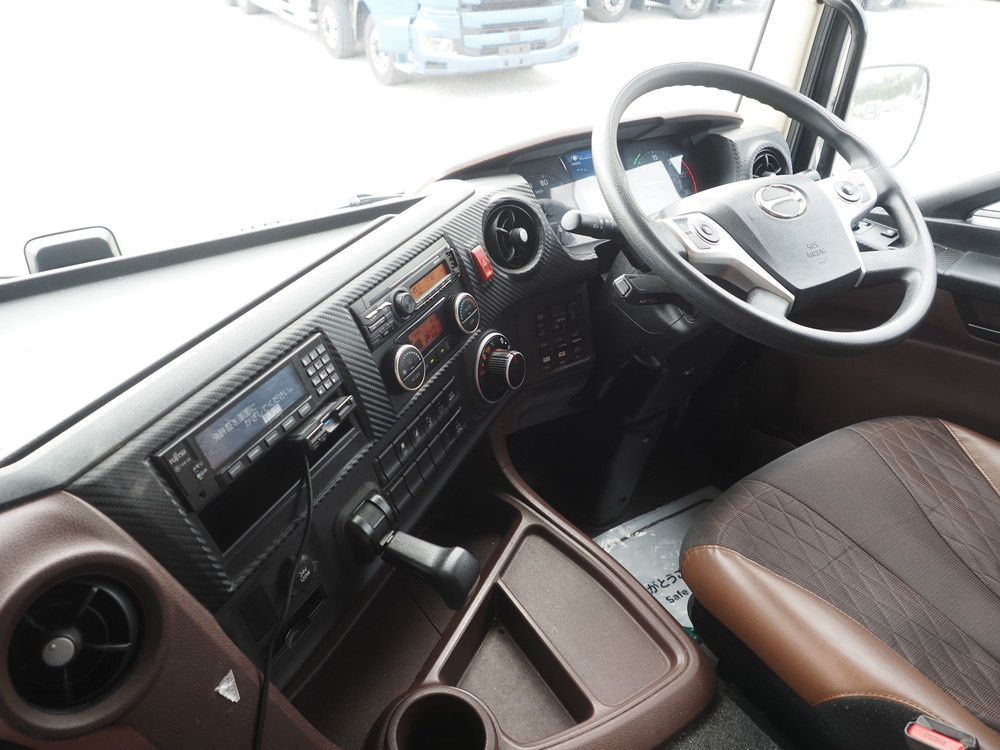 日野 シャーシ プロフィア|中古トラックの販売・買取・査定のアイナビ