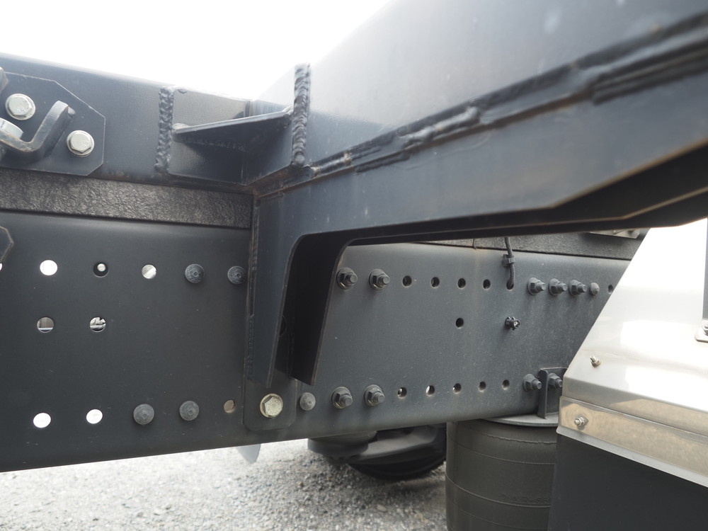 日野 シャーシ プロフィア|中古トラックの販売・買取・査定のアイナビ