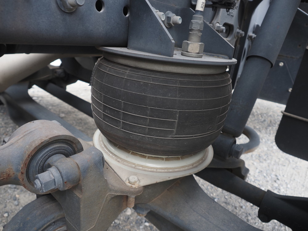 日野 シャーシ プロフィア|中古トラックの販売・買取・査定のアイナビ