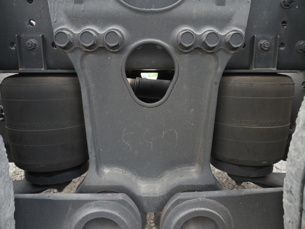 日野 シャーシ プロフィア|中古トラックの販売・買取・査定のアイナビ