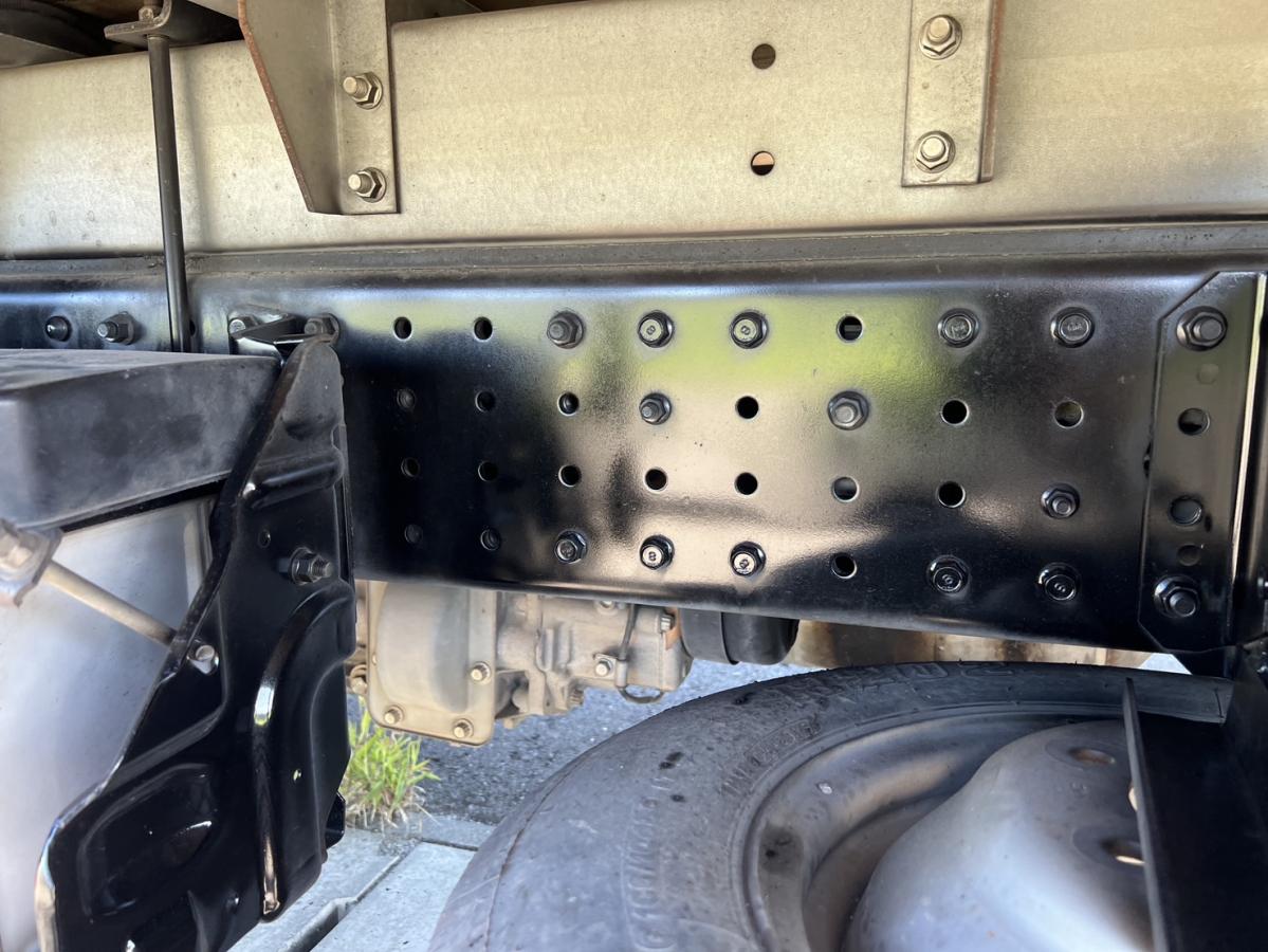 平成27年キャンターアルミバン標準ロングオートマ準中型|中古トラックの販売・買取・査定のアイナビ