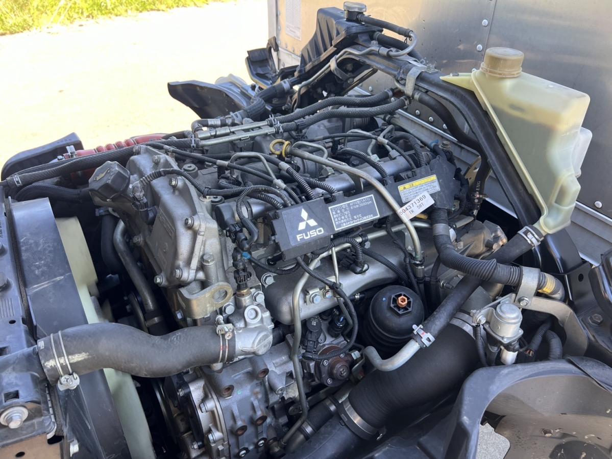 平成27年キャンターアルミバン標準ロングオートマ準中型|中古トラックの販売・買取・査定のアイナビ