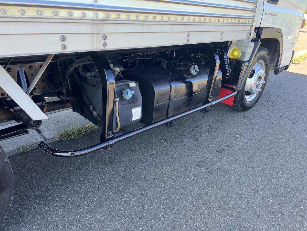 平成27年キャンターアルミバン標準ロングオートマ準中型|中古トラックの販売・買取・査定のアイナビ