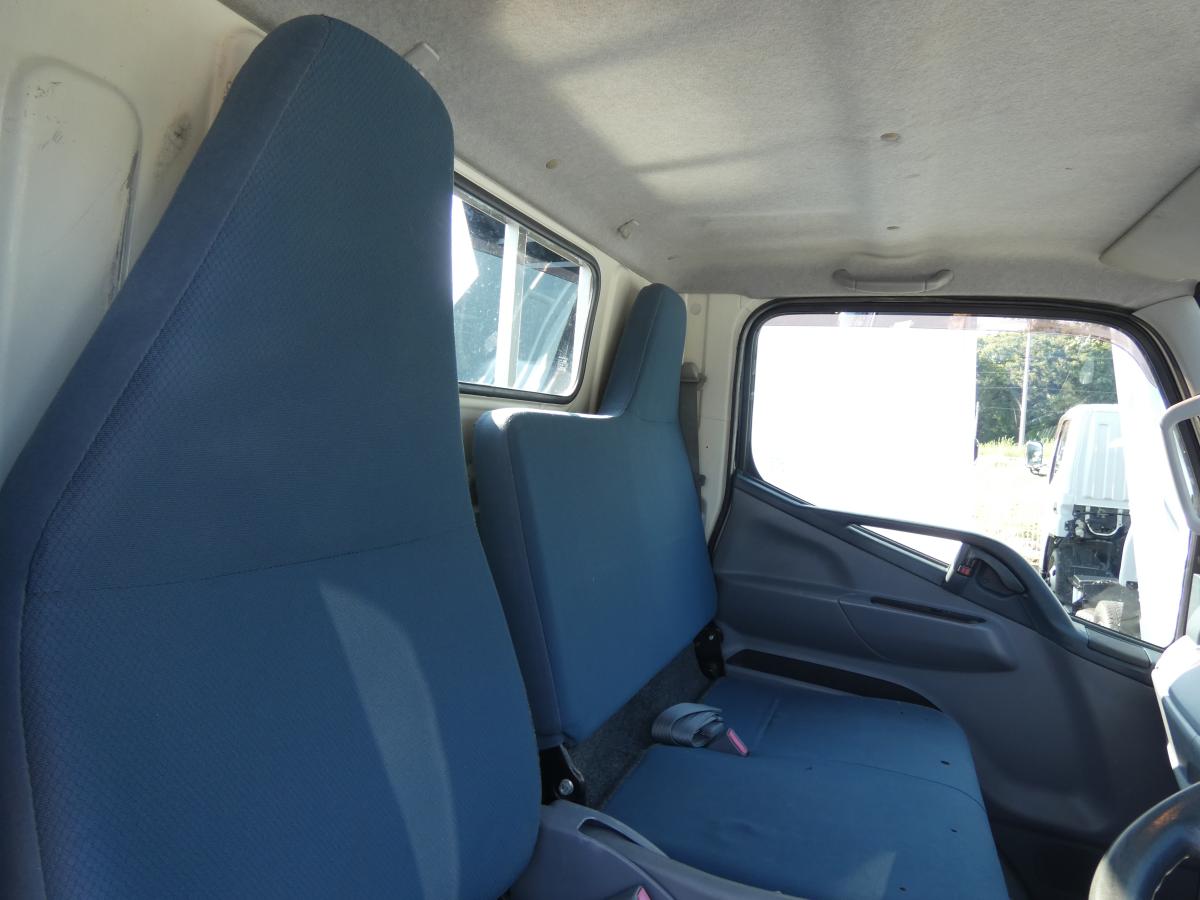 H25 キャンター2トン 平ボディ オートマ ETC250919|中古トラックの販売・買取・査定のアイナビ