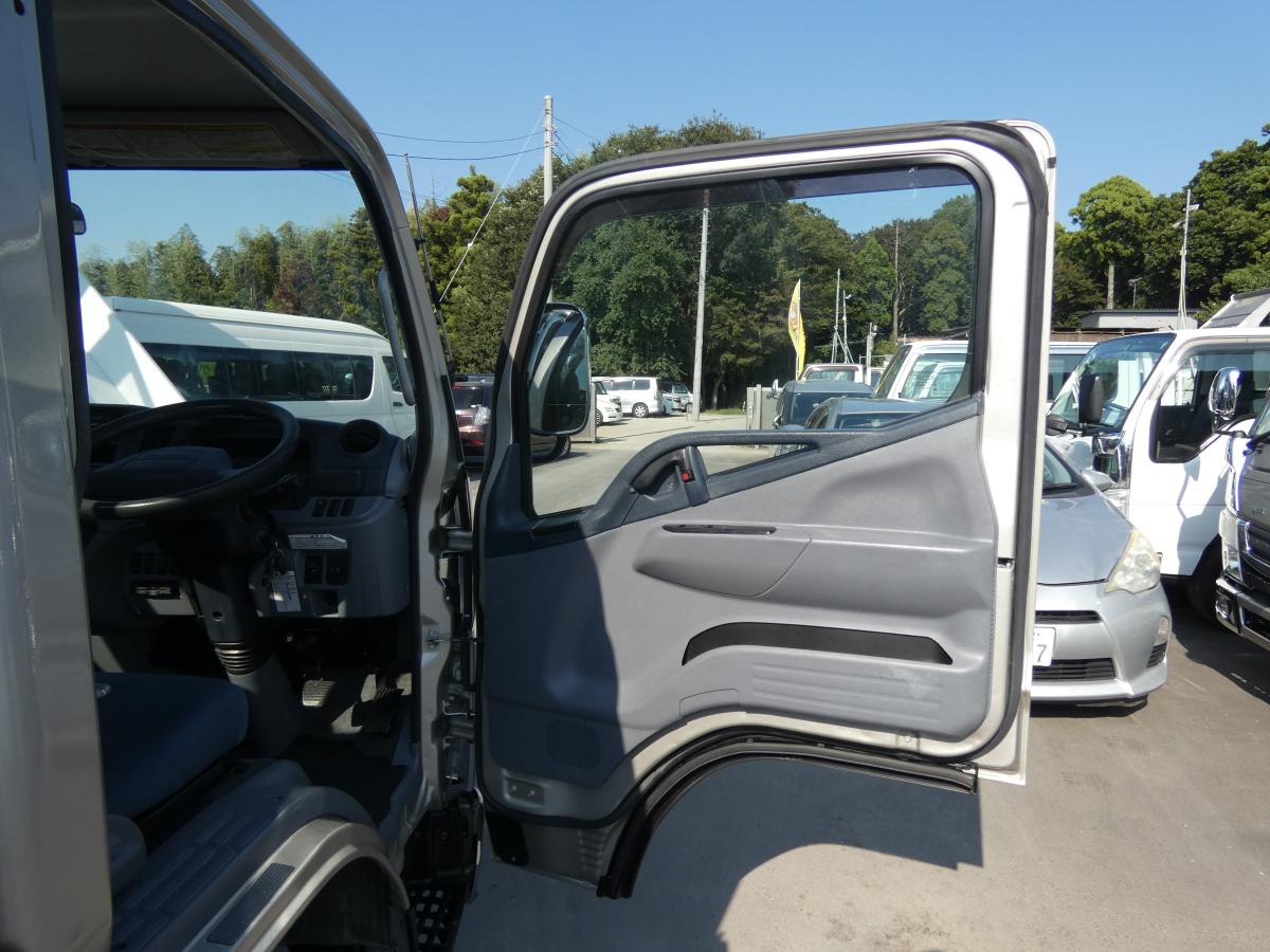 H25 キャンター2トン 平ボディ オートマ ETC250919|中古トラックの販売・買取・査定のアイナビ