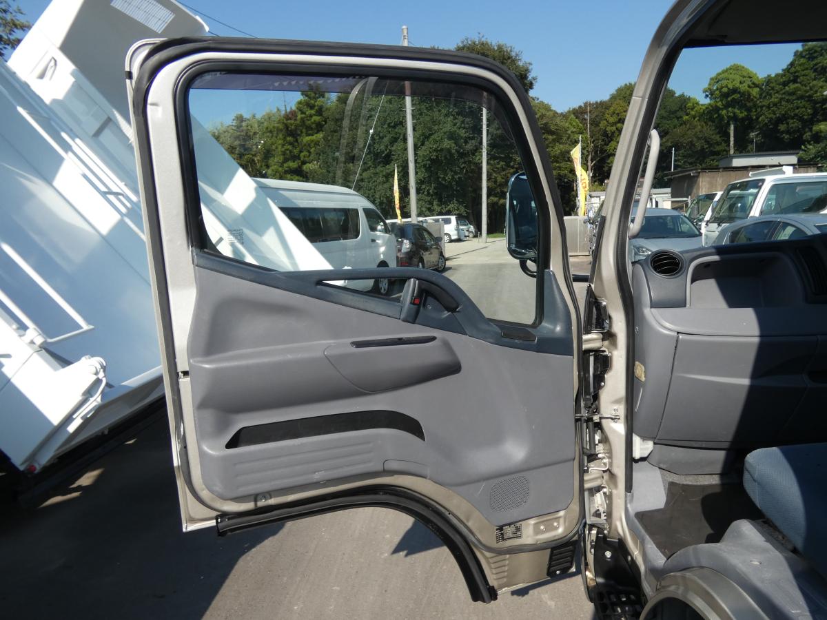 H25 キャンター2トン 平ボディ オートマ ETC250919|中古トラックの販売・買取・査定のアイナビ