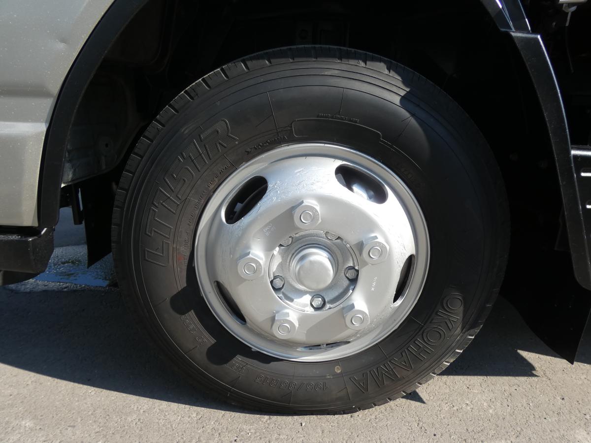 H25 キャンター2トン 平ボディ オートマ ETC250919|中古トラックの販売・買取・査定のアイナビ