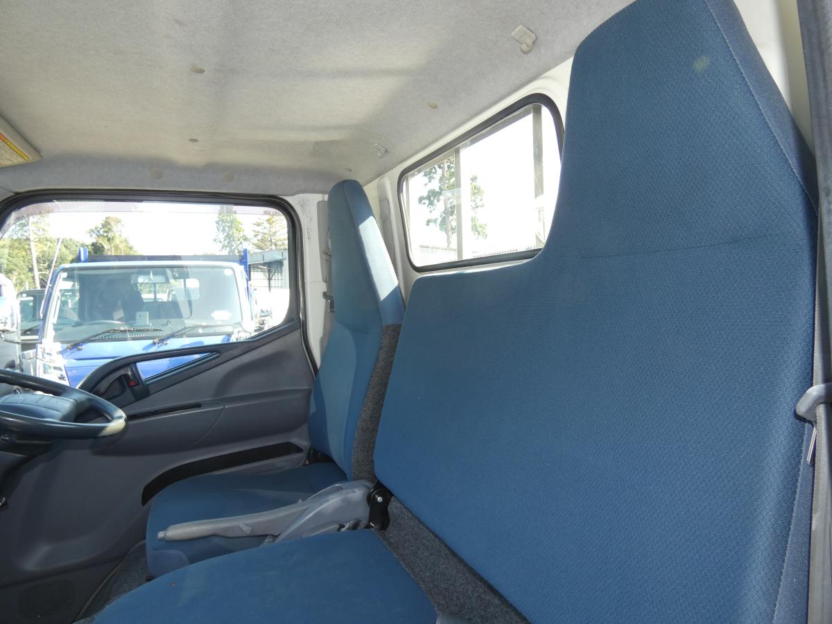 H25 キャンター2トン 平ボディ オートマ ETC250919|中古トラックの販売・買取・査定のアイナビ