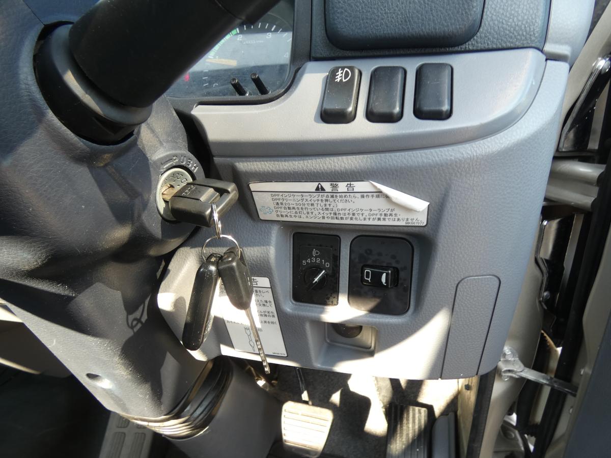 H25 キャンター2トン 平ボディ オートマ ETC250919|中古トラックの販売・買取・査定のアイナビ